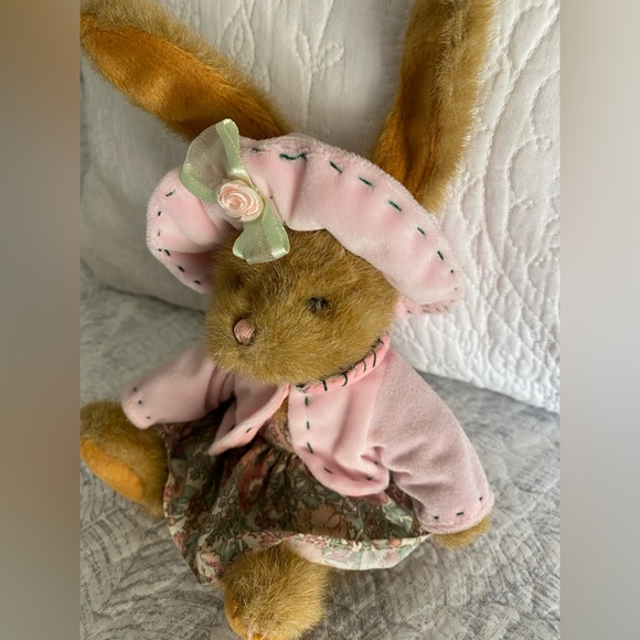 🐰🌸 VINTAGE HUGFUN INT’L INC. BUNNY RABBIT PLUSH! DATED 2001! JOINTED! - Picture 2 of 9
